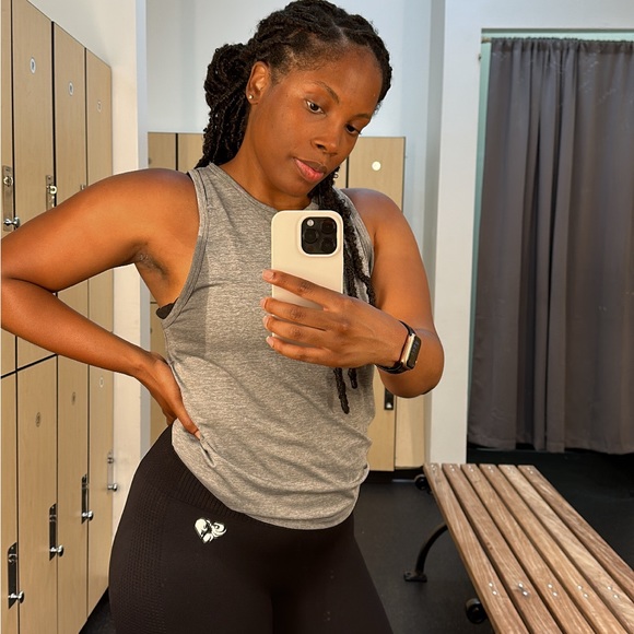 Meet your Posher, Clarice - Picture 3 of 4